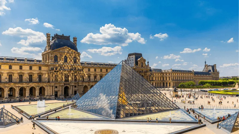 bao tang louvre